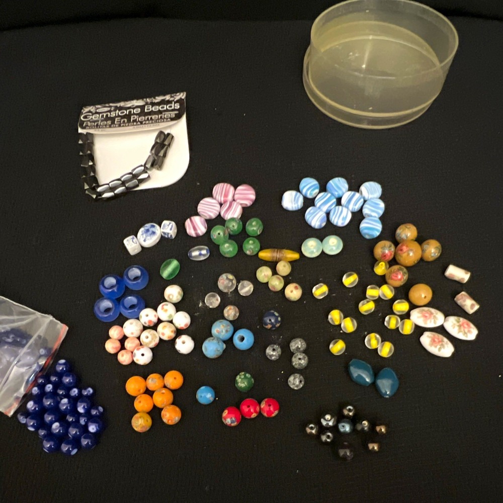 Vintage Beads Mixed Lot Assorted Shapes Sizes Millefiori Glass/Ceramic/Plastic